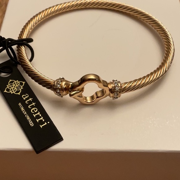 Gold Clover Cable Bracelet with Crystal Accents